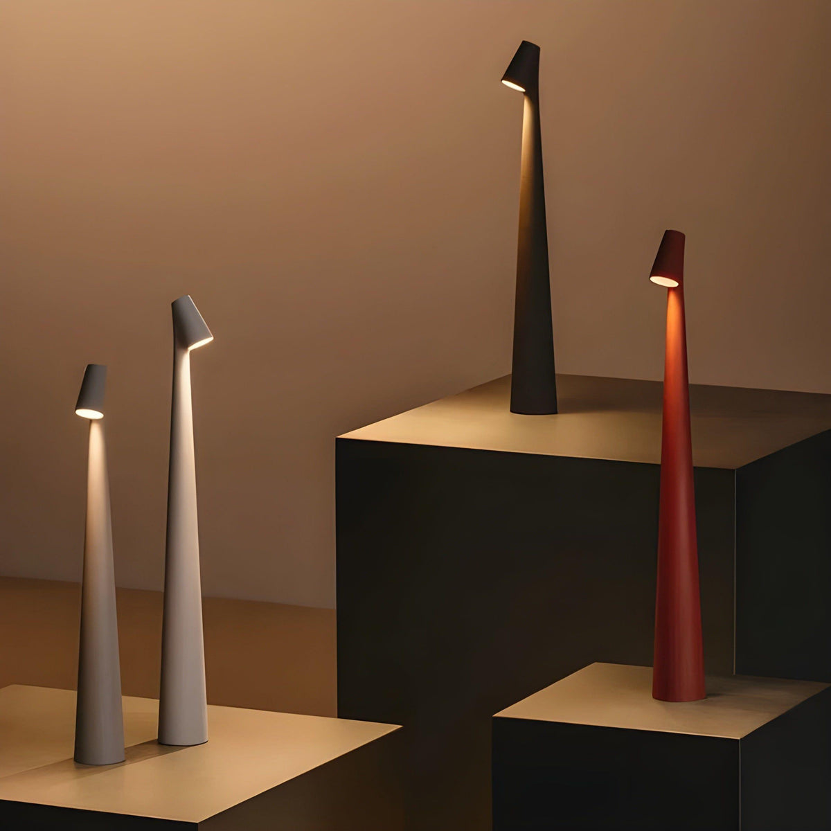 Nordische minimalistische LED-Nachttischlampe by My Store, wireless bedside light with sleek modern design and soft ambient glow.